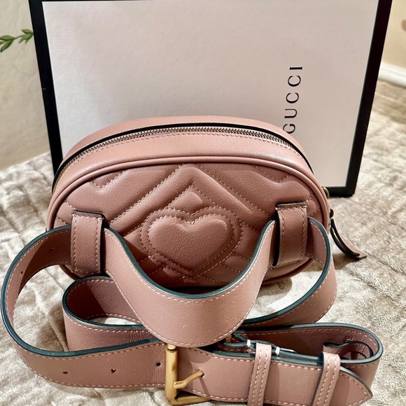 GUCCI SALE‼️Reduced $680‼️Marmont Collection Waist Bag / Crossbody / Clutch - Picture 2 of 10